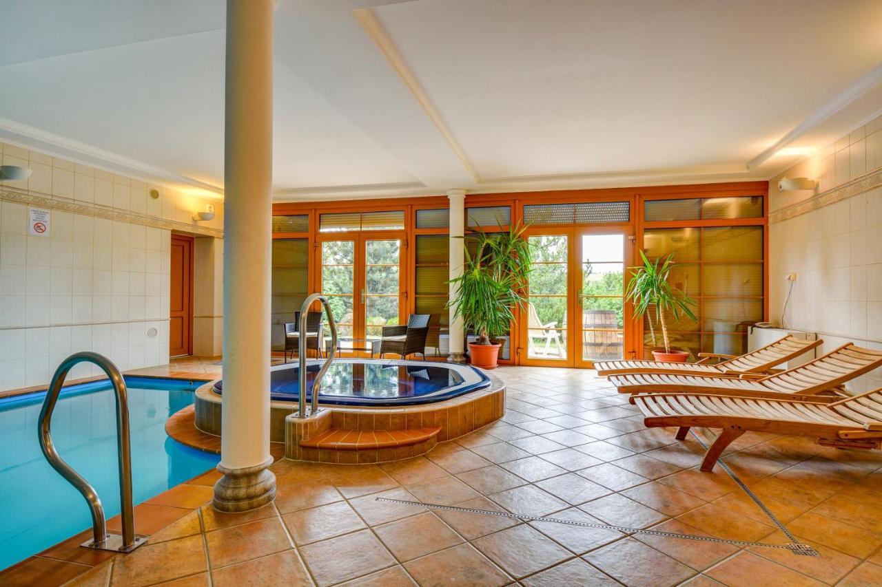 Ranc Kostelany Otel Kroměříž Dış mekan fotoğraf